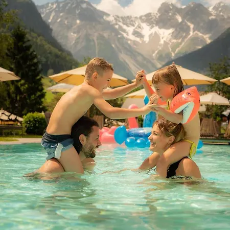 Hotel Valavier Aktivresort 4*
